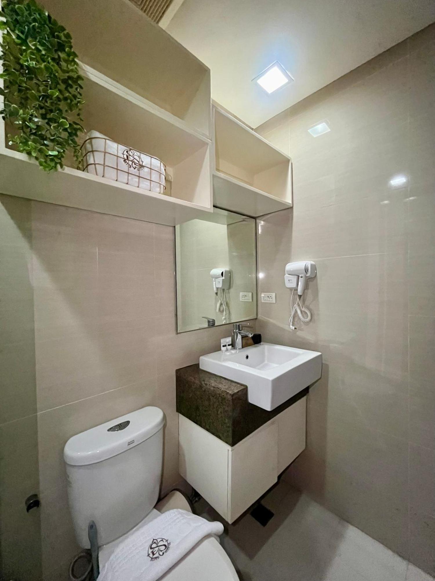 Greenbelt Hamilton Tower 1 马卡蒂 外观 照片